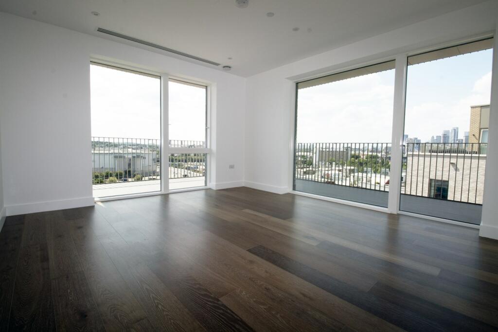3 bed Apartment for rent in Greenwich. From Lionsgate Property Management