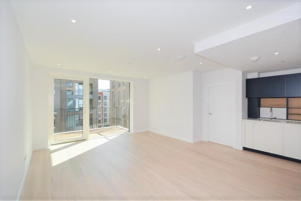 2 bed Apartment for rent in Fulham. From Lionsgate Property Management