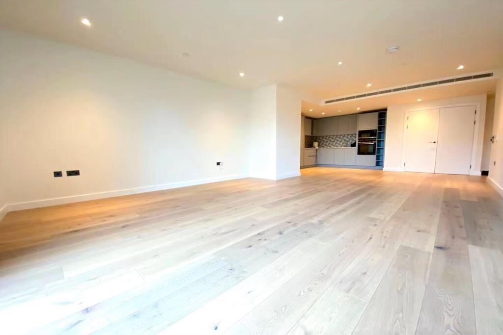 2 bed Apartment for rent in London. From Lionsgate Property Management - London 2 bed Apartment for rent in London. From Lionsgate Property Management - London