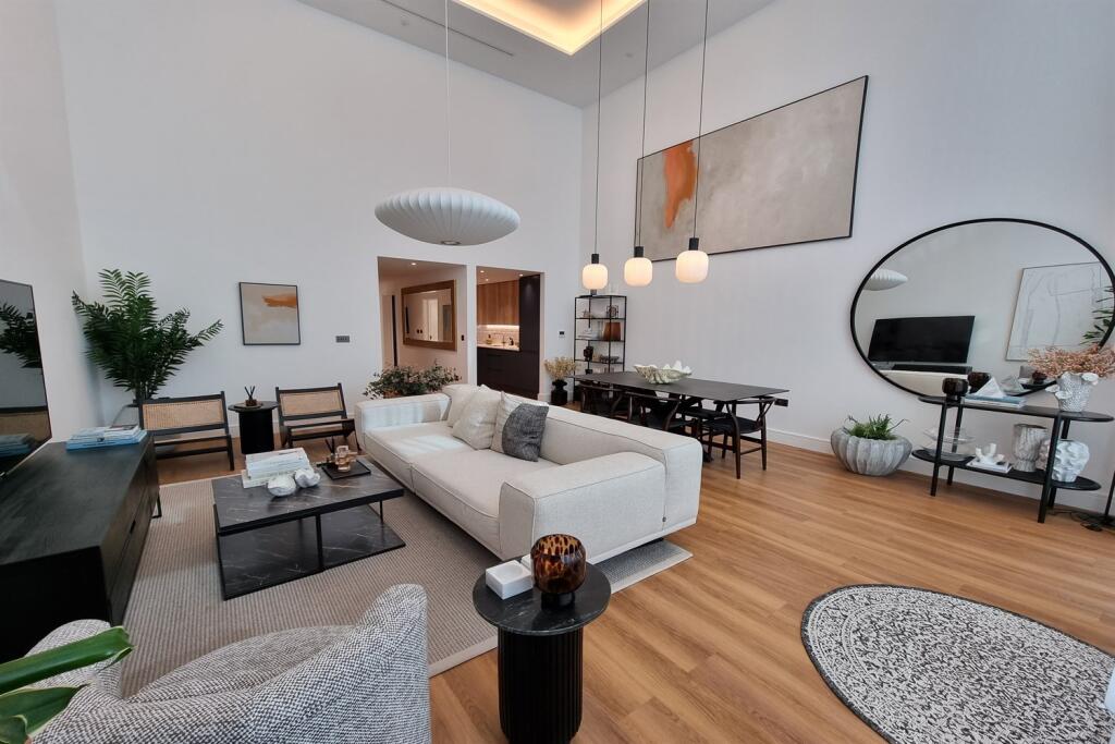 3 bed Apartment for rent in Poplar. From Lionsgate Property Management - London