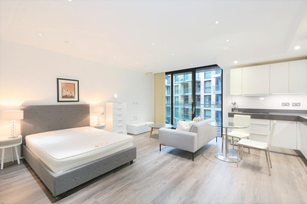 4 bed Apartment for rent in Stepney. From Lionsgate Property Management - London 4 bed Apartment for rent in Stepney. From Lionsgate Property Management - London