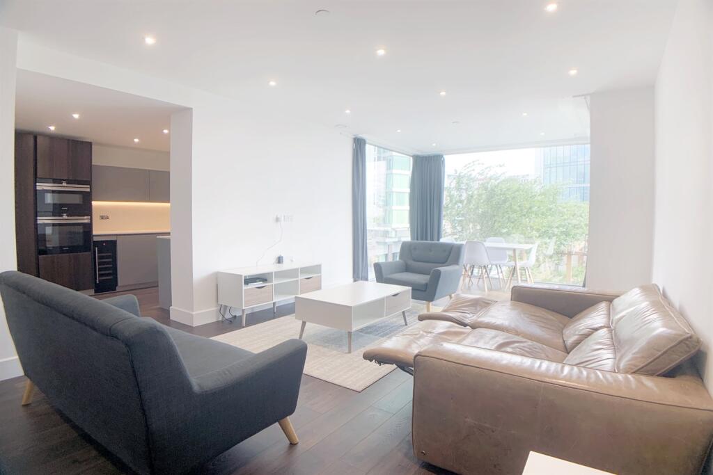 2 bed Apartment for rent in Stepney. From Lionsgate Property Management - London 2 bed Apartment for rent in Stepney. From Lionsgate Property Management - London
