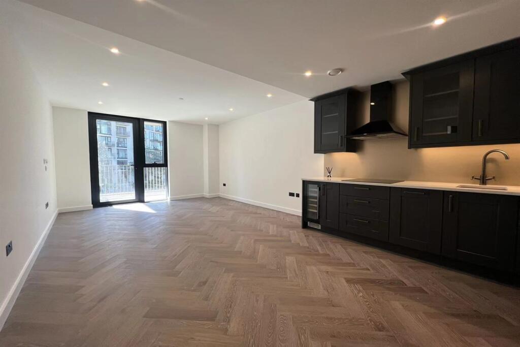 1 bed Apartment for rent in Stepney. From Lionsgate Property Management - London