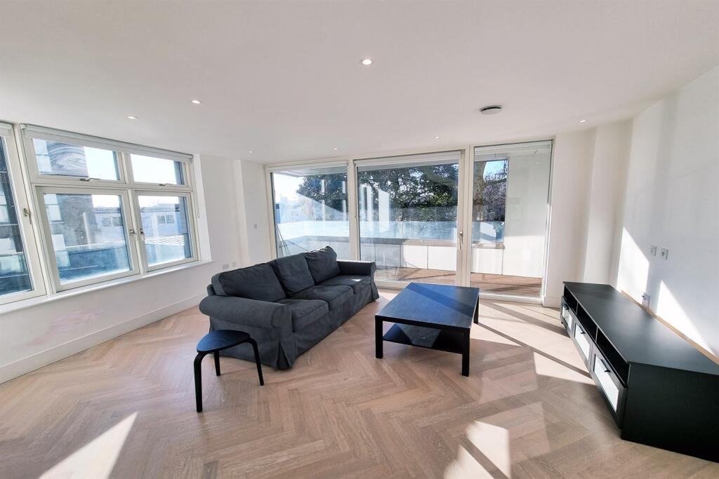 2 bed Apartment for rent in Islington. From Lionsgate Property Management - London