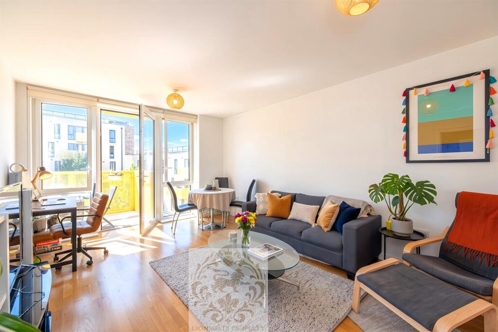2 bed Apartment for rent in Stepney. From Lionsgate Property Management - London 2 bed Apartment for rent in Stepney. From Lionsgate Property Management - London