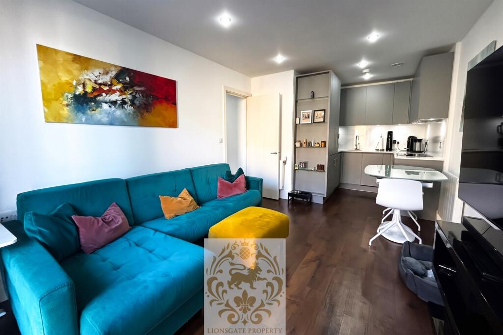 2 bed Apartment for rent in Woolwich. From Lionsgate Property Management - London