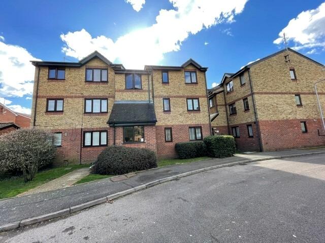 1 bed Apartment for rent in Walthamstow. From Lloyds Residential - Woodford Green