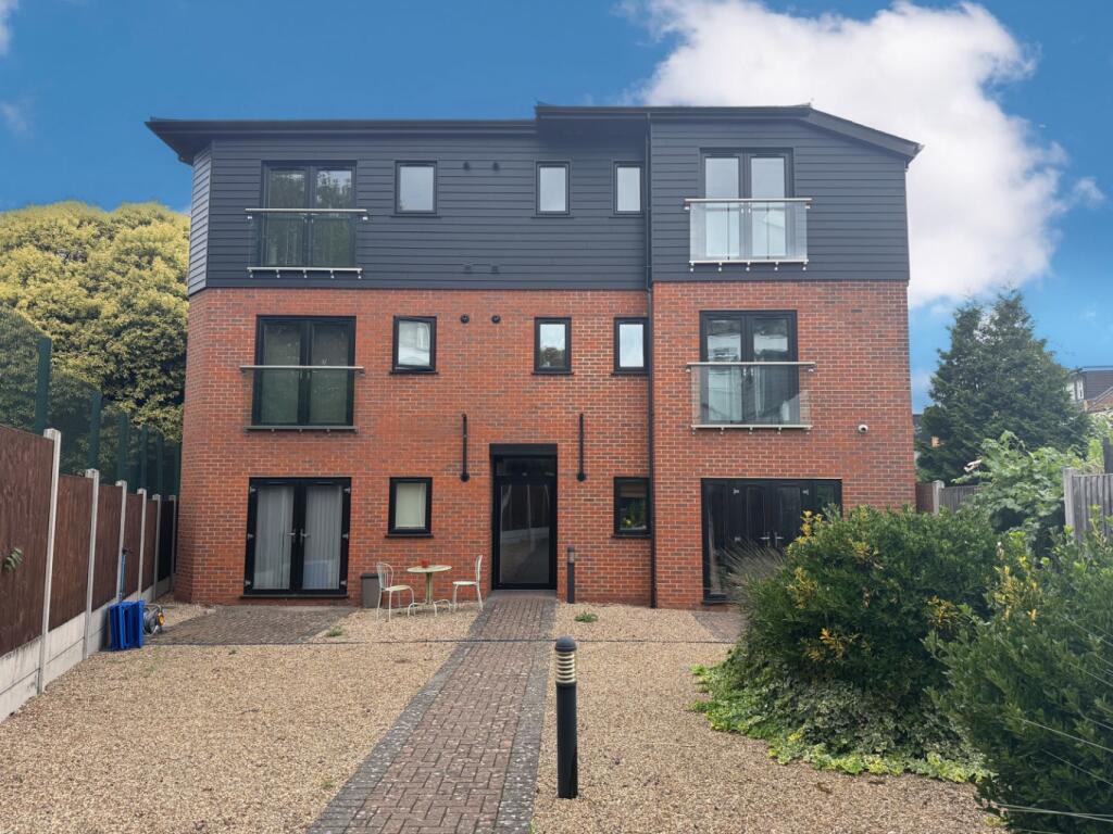 2 bed Apartment for rent in Stratford. From Lloyds Residential - Woodford Green