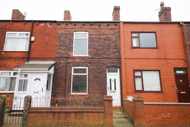 3 bed Mid Terraced House for rent in Abram. From Lobster Lettings - Wigan & Warrington