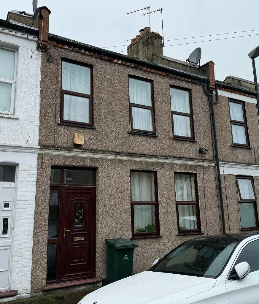 3 bed Mid Terraced House for rent in West Ham. From London & Essex Estates - Ilford 3 bed Mid Terraced House for rent in West Ham. From London & Essex Estates - Ilford