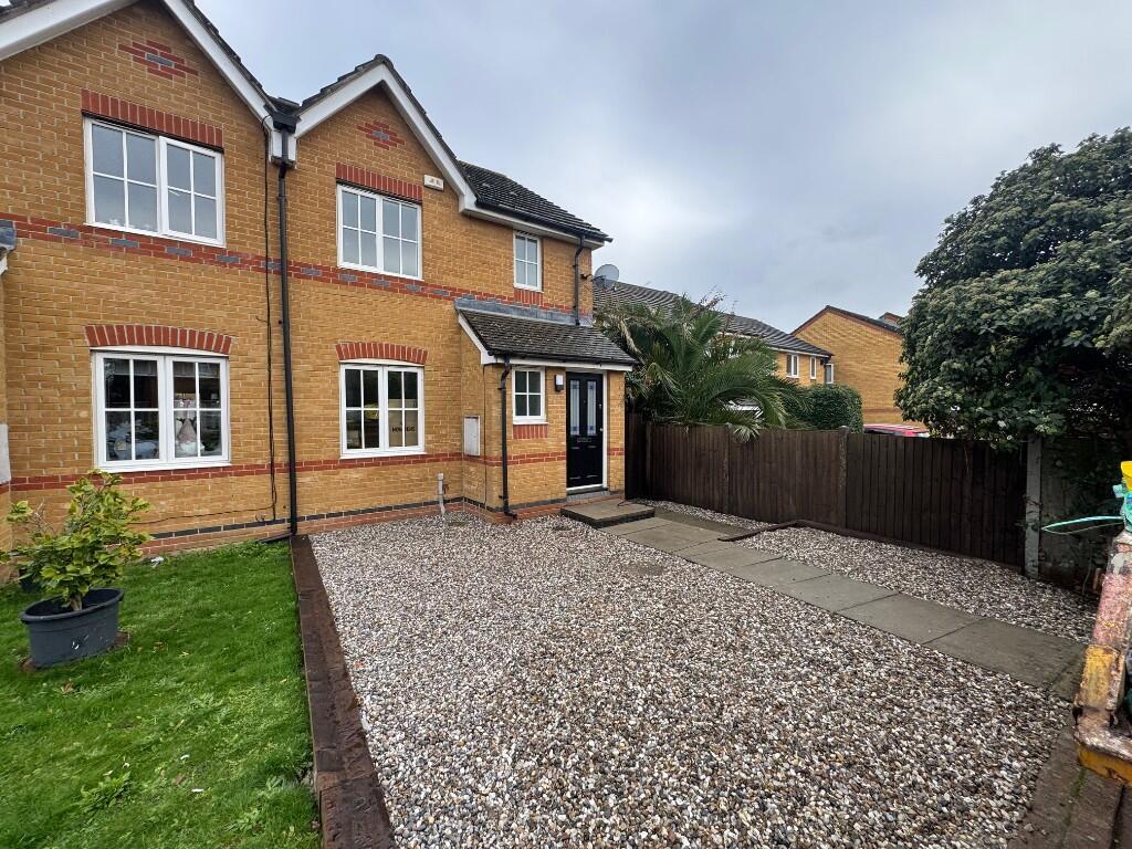 3 bed Detached for rent in Chigwell. From London & Essex Estates - Ilford