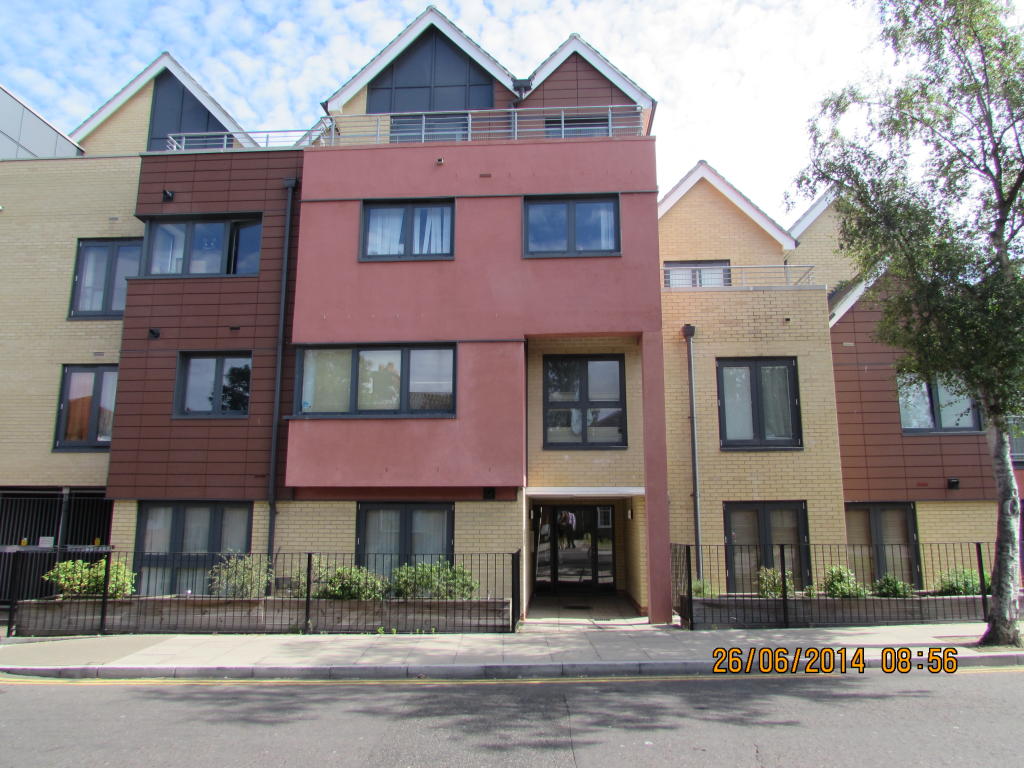 2 bed 1st Floor Flat for rent in Ilford. From London & Essex Estates - Ilford