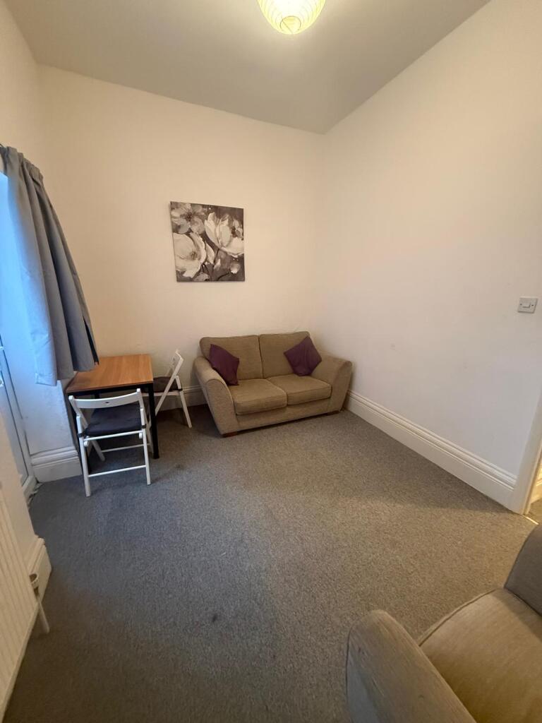 1 bed House (unspecified) for rent in Ilford. From London & Essex Estates - Ilford