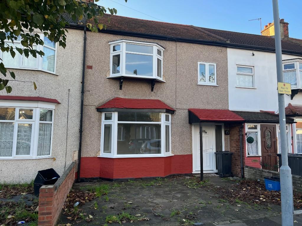 3 bed Detached for rent in Ilford. From London & Essex Estates - Ilford 3 bed Detached for rent in Ilford. From London & Essex Estates - Ilford