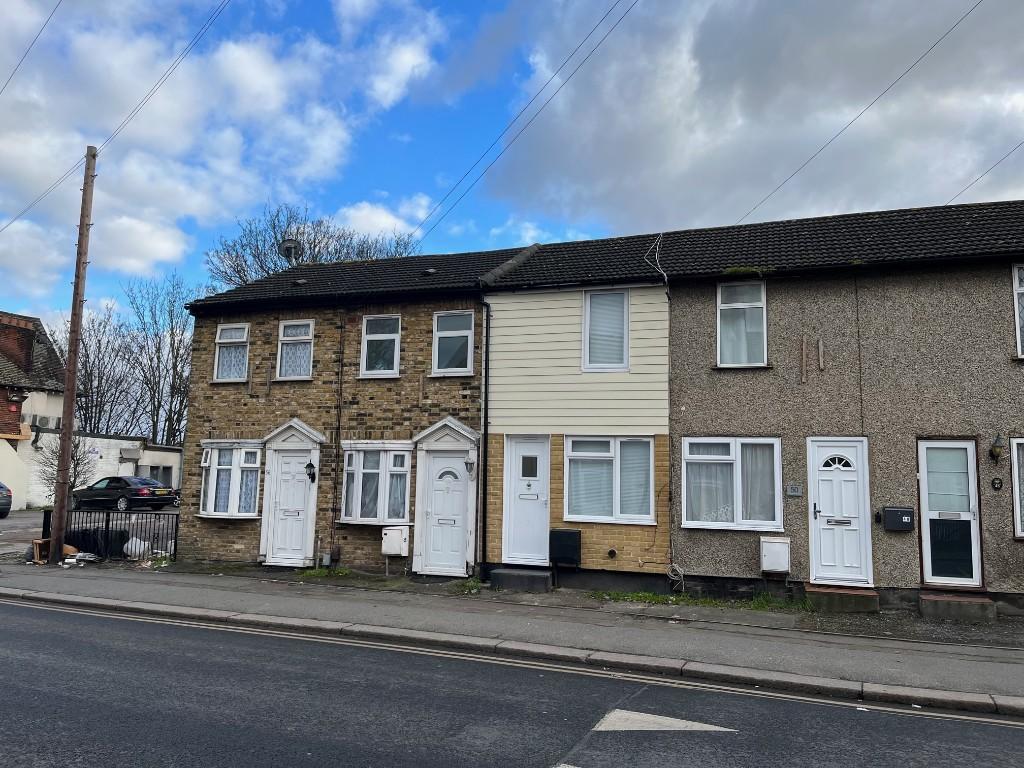 2 bed Mid Terraced House for rent in Rainham. From London & Essex Estates - Ilford