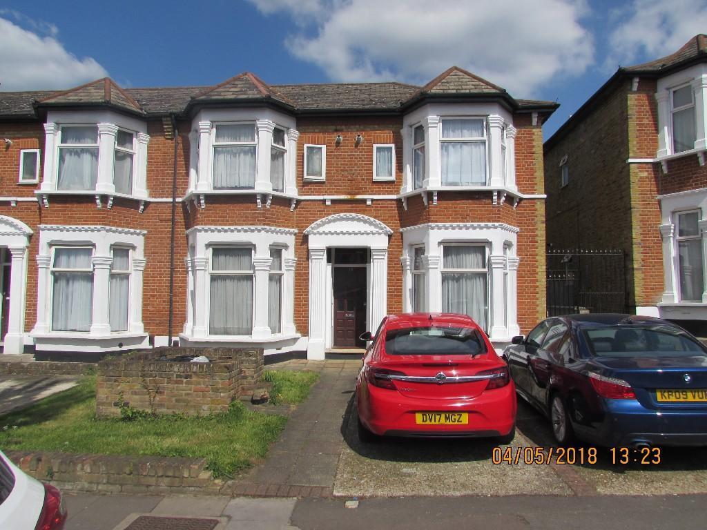 1 bed 1st Floor Flat for rent in Ilford. From London & Essex Estates - Ilford