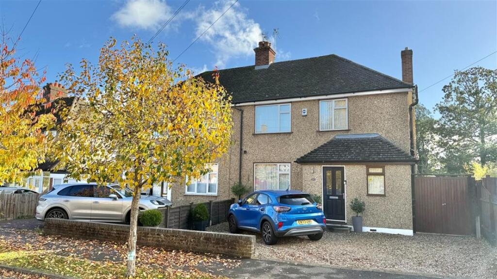 3 bed Semi Detached for rent in Tyttenhanger. From LONDON HABITAT