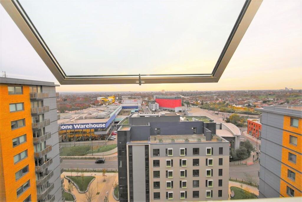 2 bed Apartment for rent in Acton. From LONDON HABITAT