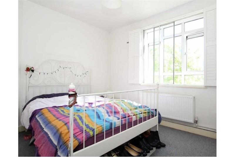 2 bed 1st Floor Flat for rent in London. From LONDON HomeLets Ltd