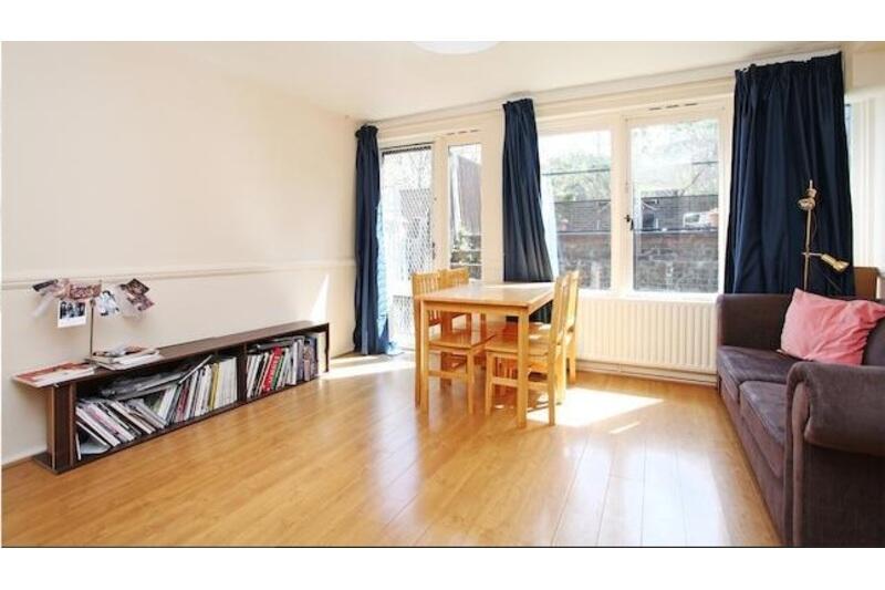 3 bed Mid Terraced House for rent in Hammersmith. From LONDON HomeLets Ltd 3 bed Mid Terraced House for rent in Hammersmith. From LONDON HomeLets Ltd