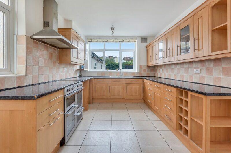 5 bed Semi Detached for rent in Willesden. From LONDON HomeLets Ltd