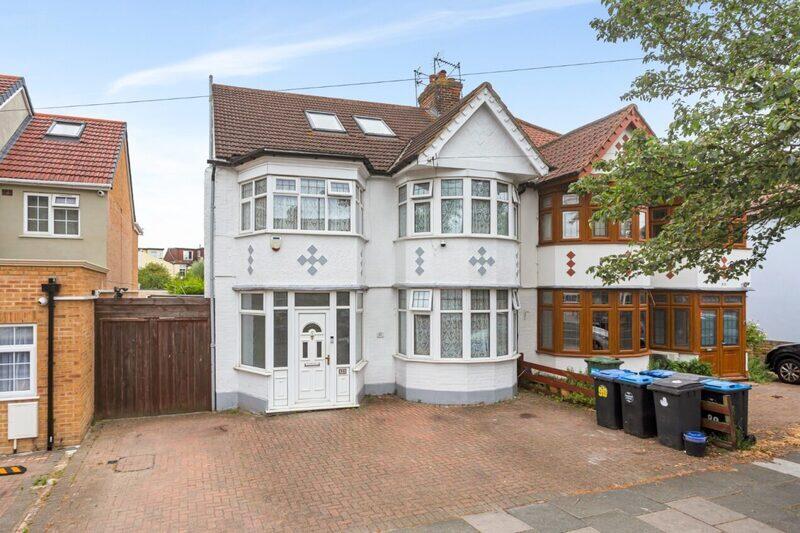 4 bed House Share for rent in London. From LONDON HomeLets Ltd