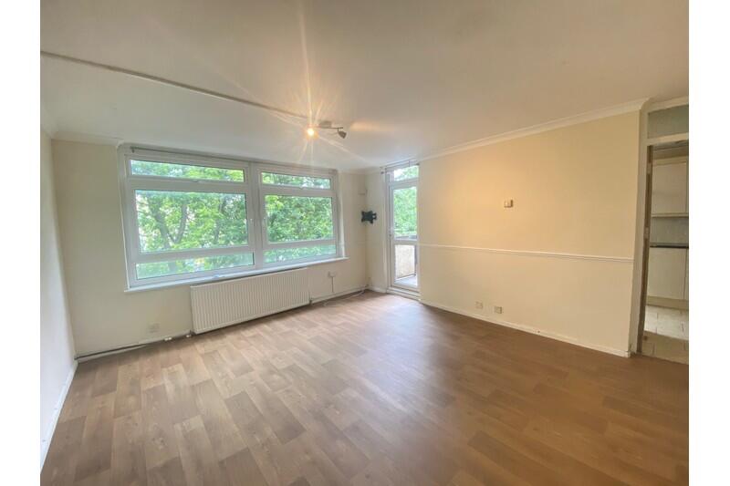 3 bed Annexe for rent in London. From LONDON HomeLets Ltd