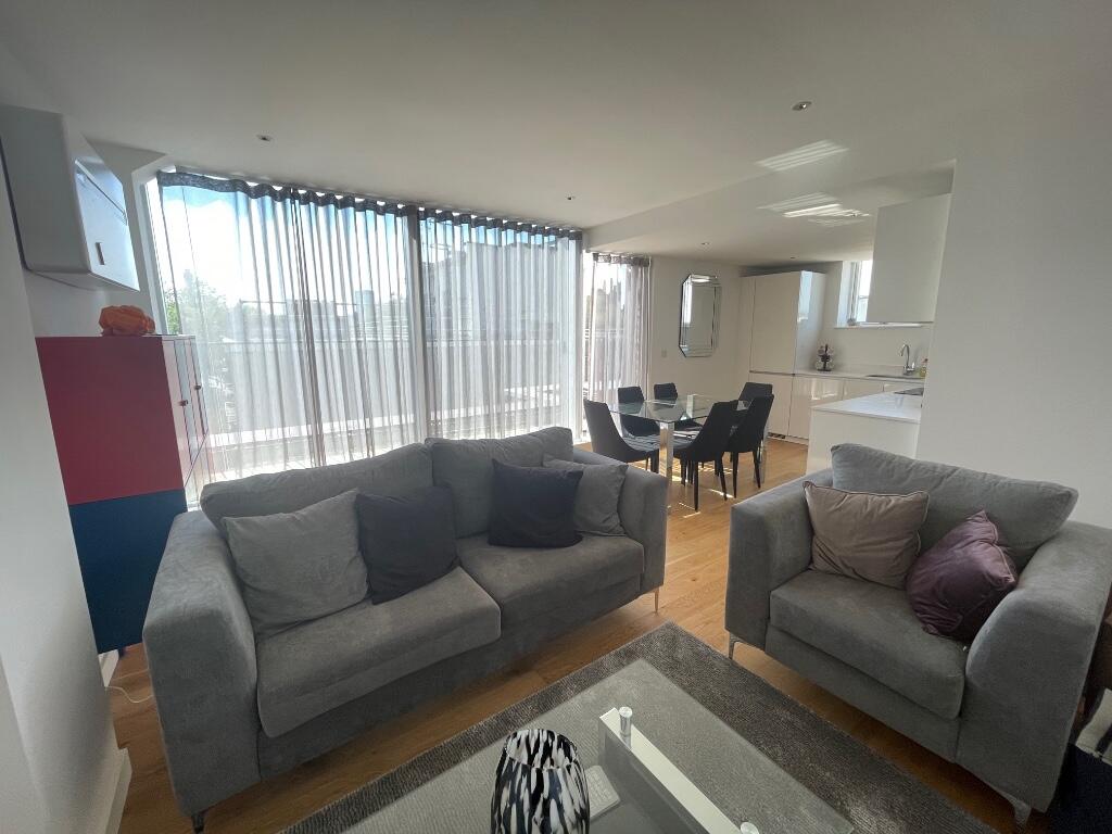 3 bed Apartment for rent in Islington. From London Land and New Homes - Mayfair