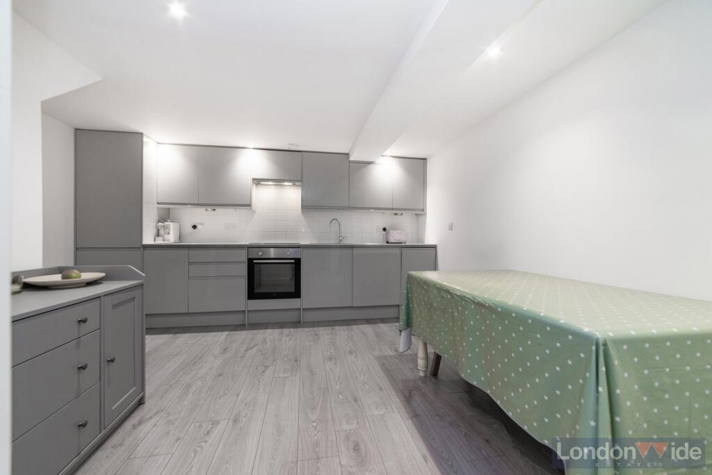 2 bed Apartment for rent in Clapham. From London Wide Estates