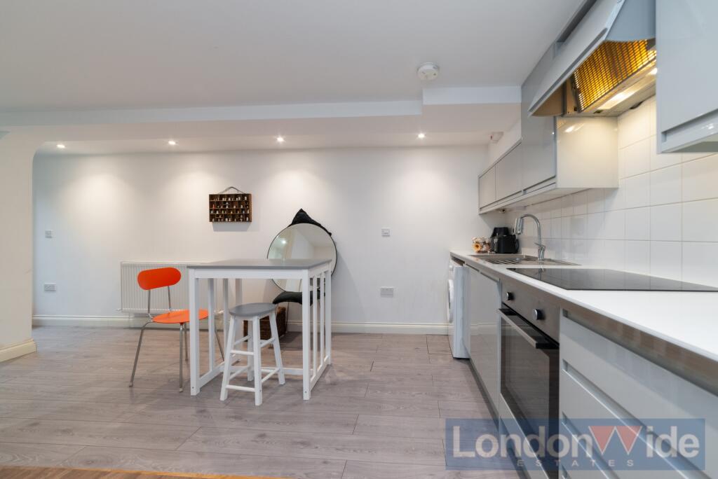 2 bed Apartment for rent in Clapham. From London Wide Estates
