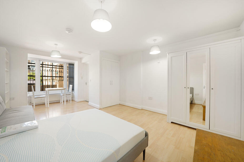 0 bed 1st Floor Flat for rent in Bow. From Look Property Services Ltd - Bow