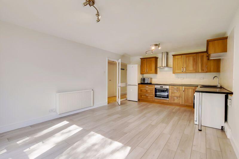 2 bed 1st Floor Flat for rent in Bow. From Look Property Services Ltd - Bow