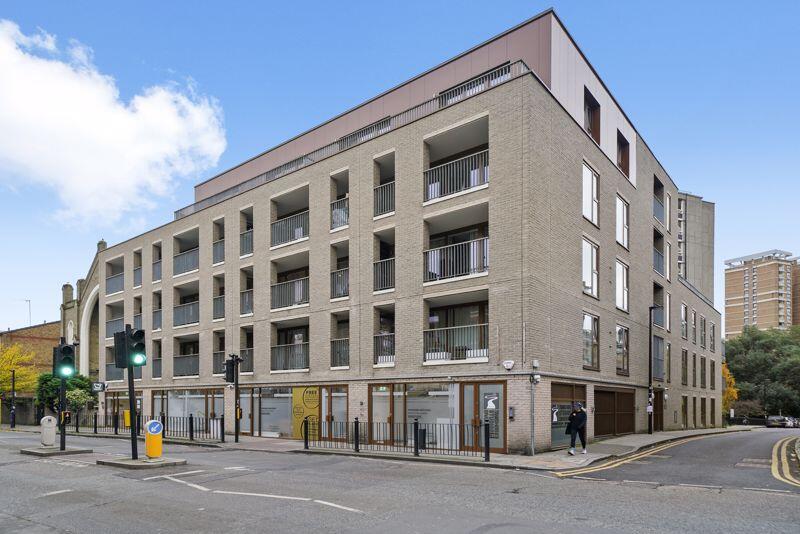 2 bed 1st Floor Flat for rent in Bethnal Green. From Look Property Services Ltd - Bow