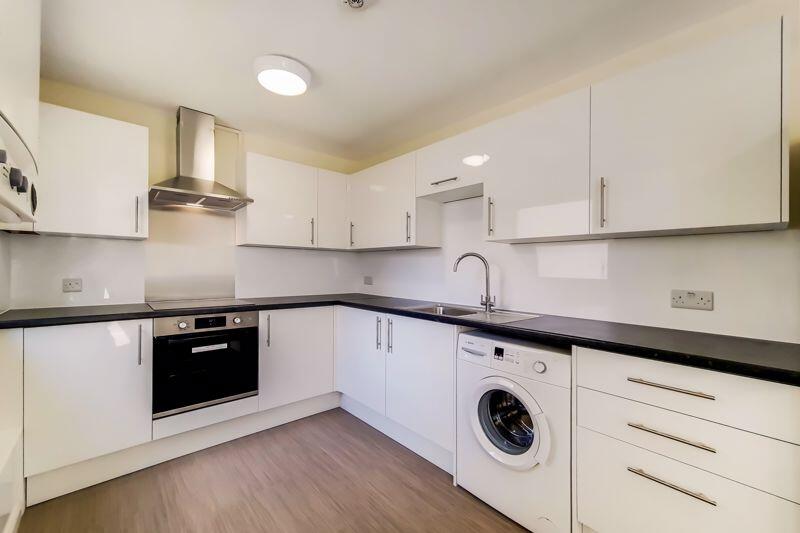 4 bed Annexe for rent in Bow. From Look Property Services Ltd - Bow