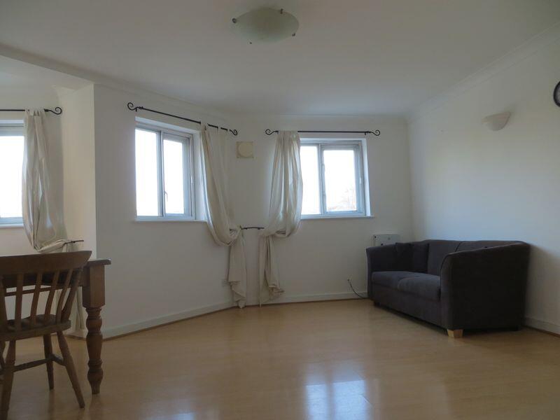 2 bed Apartment for rent in West Ham. From Look Property Services Ltd - Bow