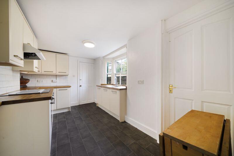4 bed End of Terrace for rent in Bow. From Look Property Services Ltd - Bow