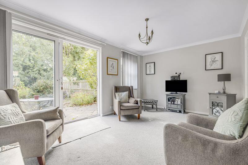 3 bed Mid Terraced House for rent in Hackney. From Look Property Services Ltd - Bow