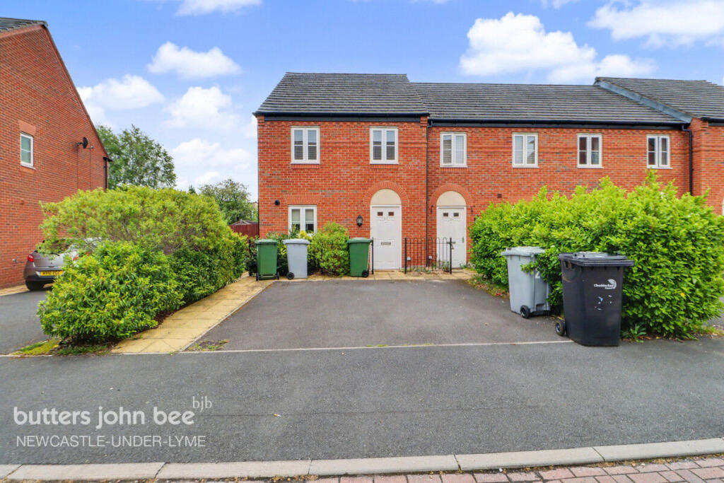 3 bed Town House for rent in Sandbach. From Butters John Bee - Newcastle Under Lyme 3 bed Town House for rent in Sandbach. From Butters John Bee - Newcastle Under Lyme