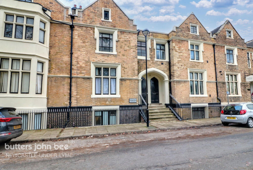 4 bed Studio for rent in Hanchurch. From Butters John Bee - Newcastle Under Lyme 4 bed Studio for rent in Hanchurch. From Butters John Bee - Newcastle Under Lyme
