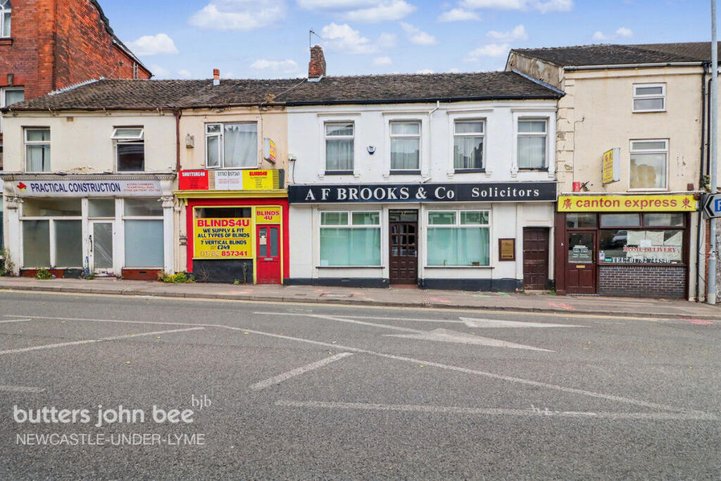 1 bed 1st Floor Flat for rent in Hanchurch. From Butters John Bee - Newcastle Under Lyme