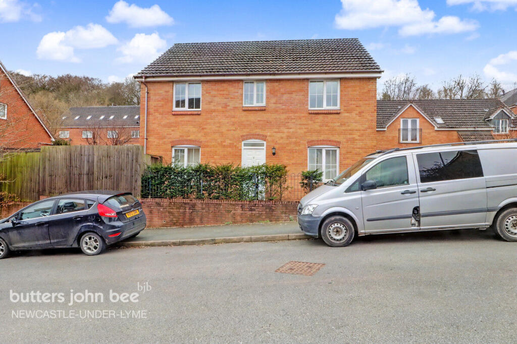 4 bed Detached for rent in Newcastle-under-Lyme. From Butters John Bee - Newcastle Under Lyme