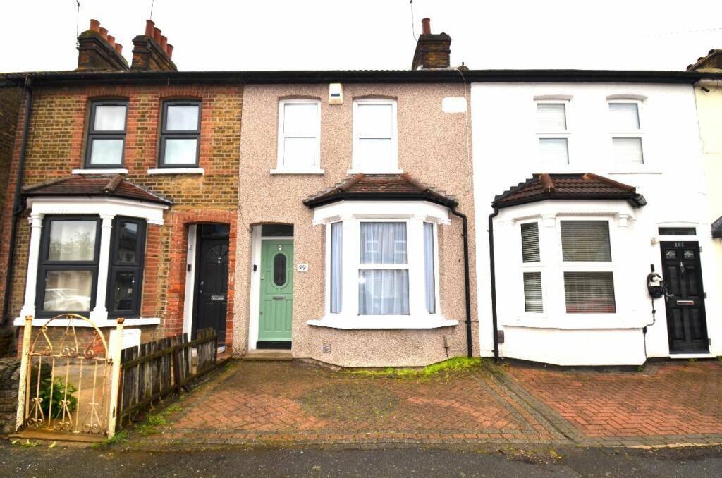 3 bed Mid Terraced House for rent in Hornchurch. From Lux Homes - London & Essex