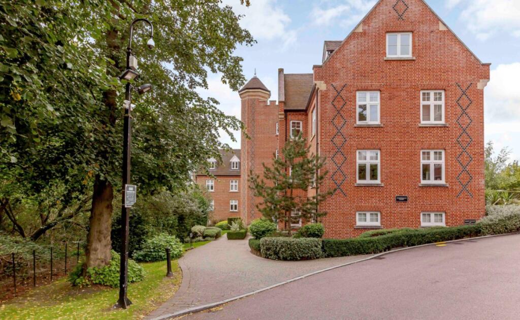 2 bed Apartment for rent in Brentwood. From Lux Homes - London & Essex