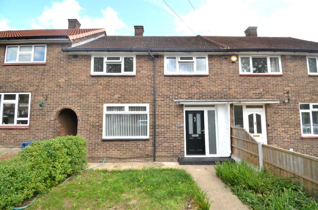 3 bed Mid Terraced House for rent in Romford. From Lux Homes - London & Essex 3 bed Mid Terraced House for rent in Romford. From Lux Homes - London & Essex