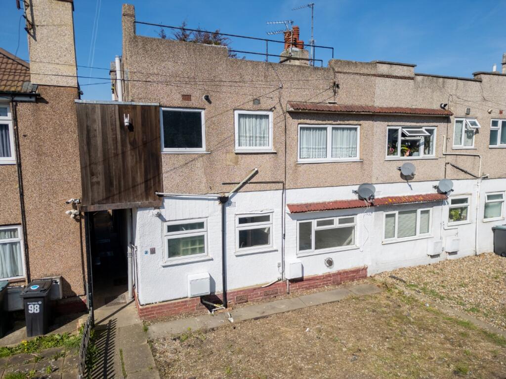 2 bed House (unspecified) for rent in Northfleet. From M & M Estate & Letting Agents - Gravesend 2 bed House (unspecified) for rent in Northfleet. From M & M Estate & Letting Agents - Gravesend