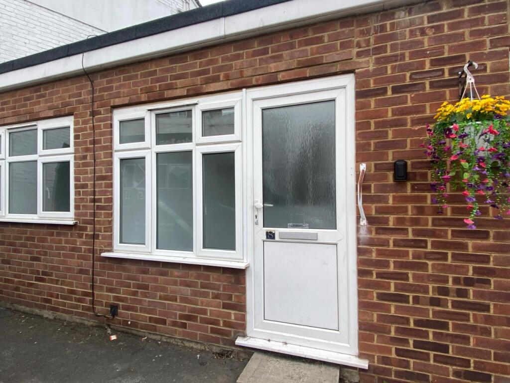 2 bed Apartment for rent in Hoo St Werburgh. From M & M Estate & Letting Agents - Gravesend