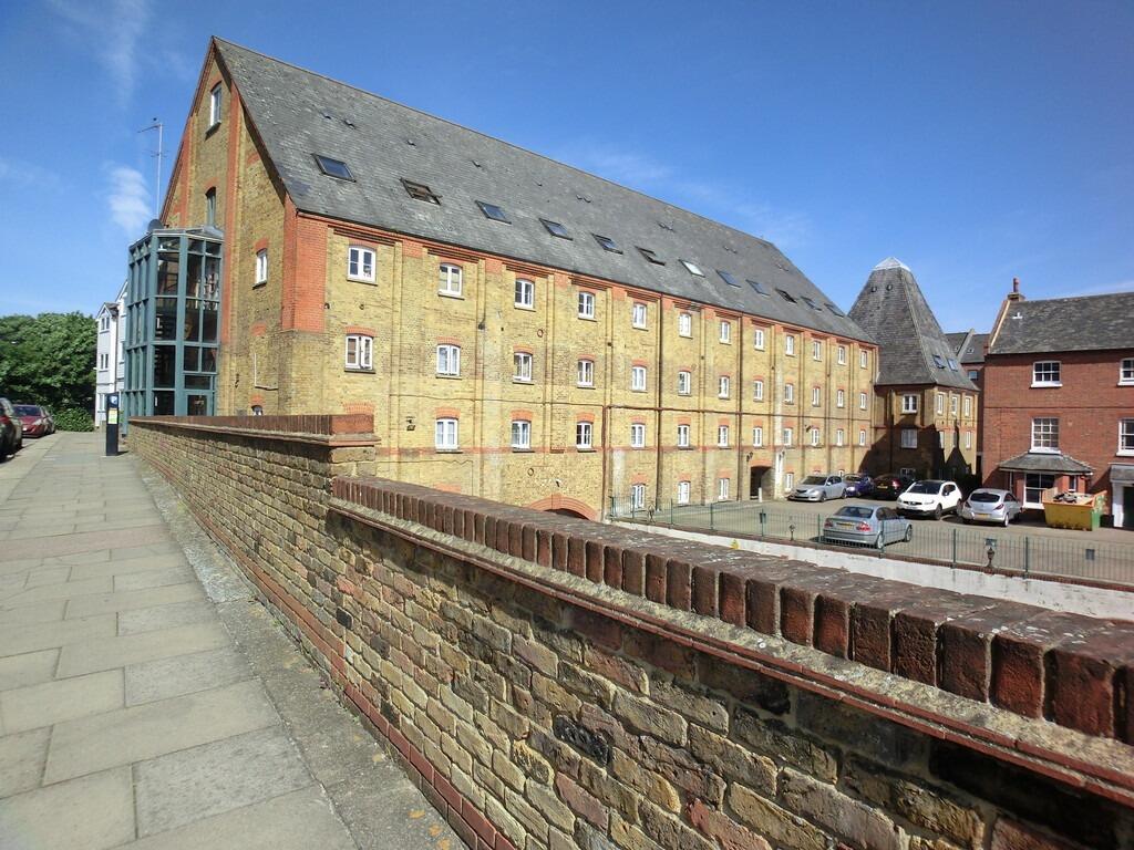 1 bed 1st Floor Flat for rent in Northfleet. From M & M Estate & Letting Agents - Gravesend