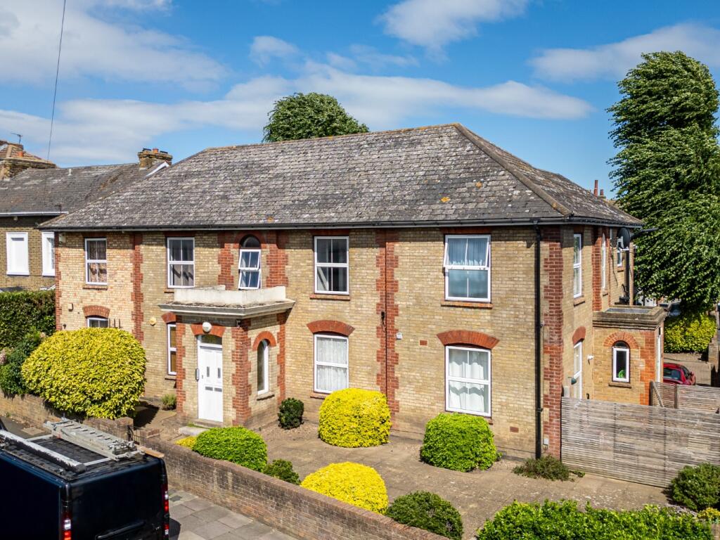 1 bed Apartment for rent in Northfleet. From M & M Estate & Letting Agents - Gravesend