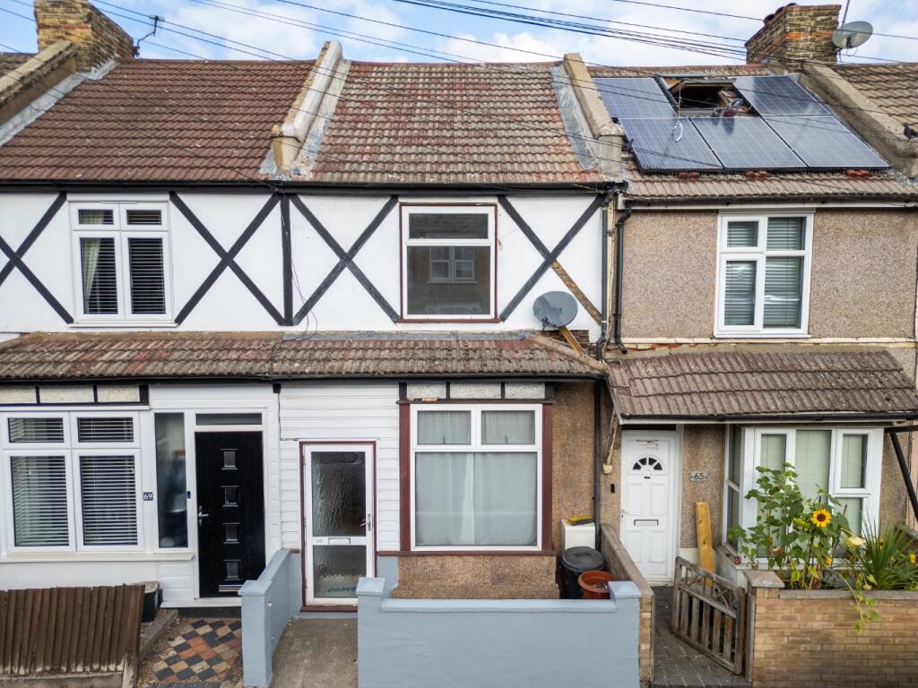 3 bed Mid Terraced House for rent in Northfleet. From M & M Estate & Letting Agents - Gravesend 3 bed Mid Terraced House for rent in Northfleet. From M & M Estate & Letting Agents - Gravesend
