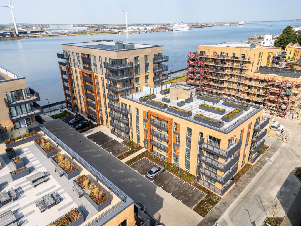 2 bed Apartment for rent in Northfleet. From M & M Estate & Letting Agents - Gravesend